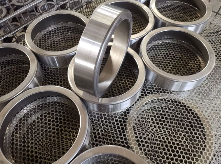 Truck Parts: Tapered Roller Bearing